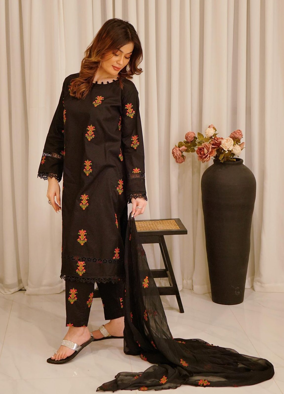 Embroidered Suit-3PC – WE7V7