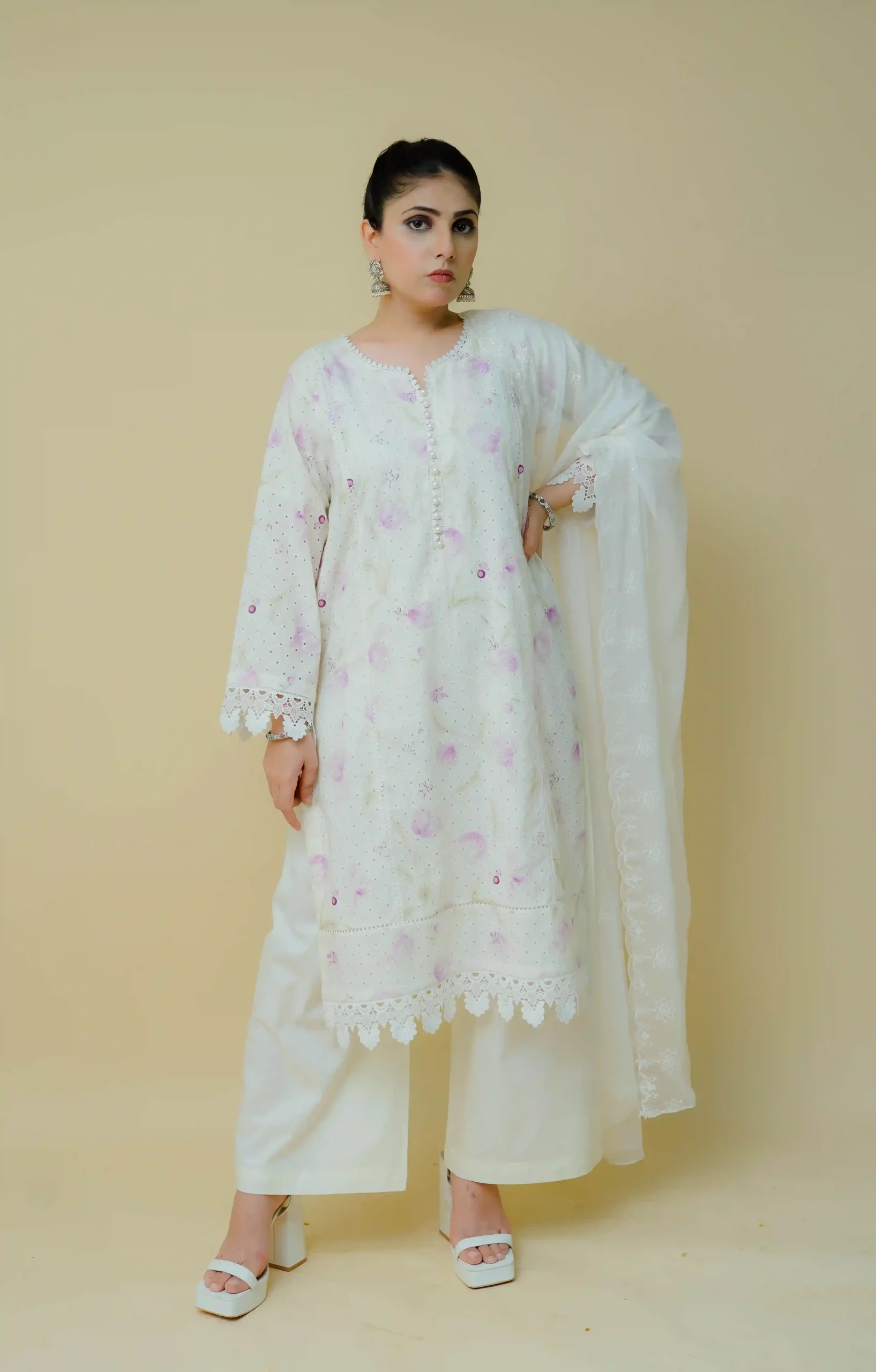 Embroidered Chikankari 3PC – EMCHK3PCR01