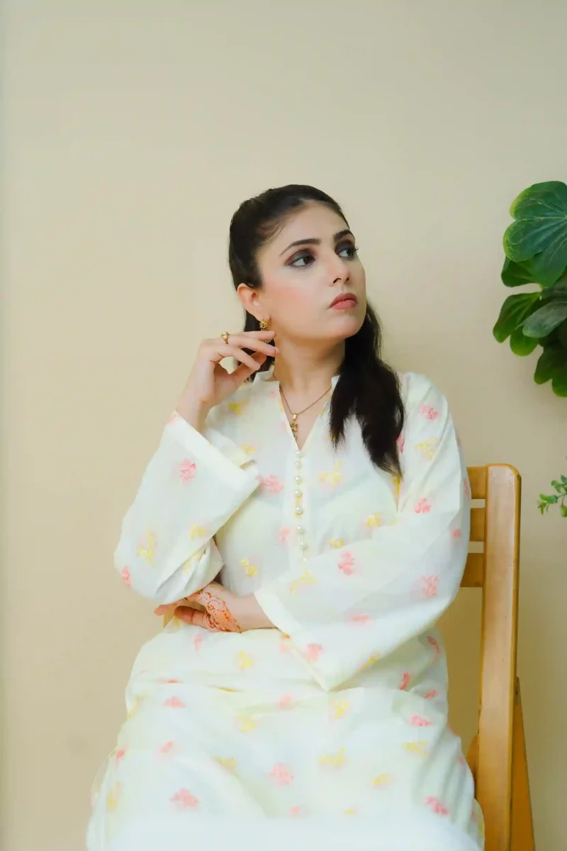 Embroidered 3 Piece Suit - EM3PCYL01 - Image 4
