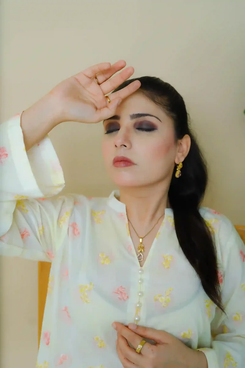 Embroidered 3 Piece Suit - EM3PCYL01 - Image 3