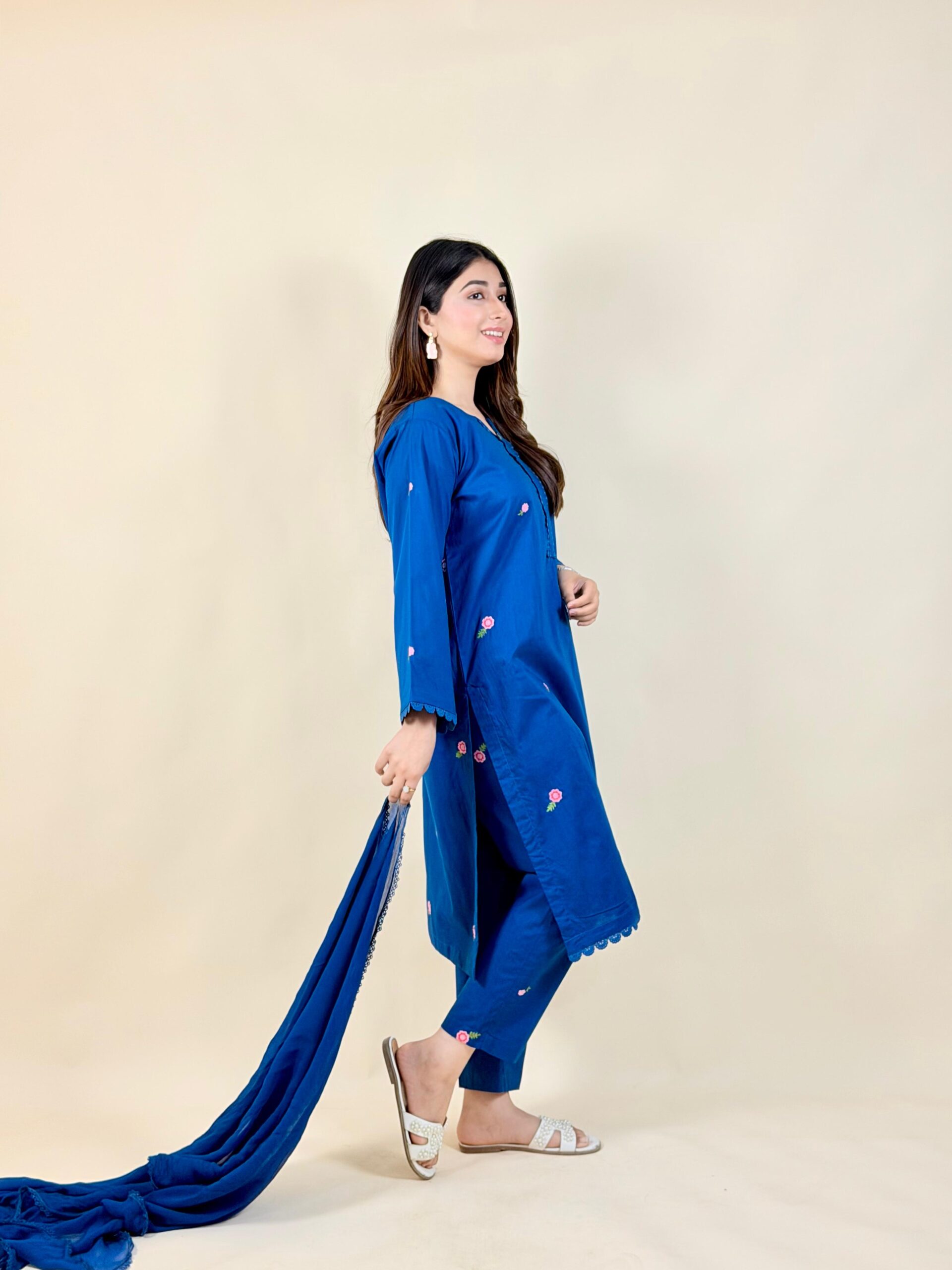 3pc Luxury Pret - A11445 - Image 5