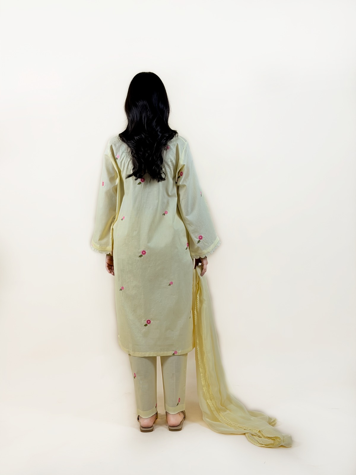 3pc Luxury Pret - A11448 - Image 6