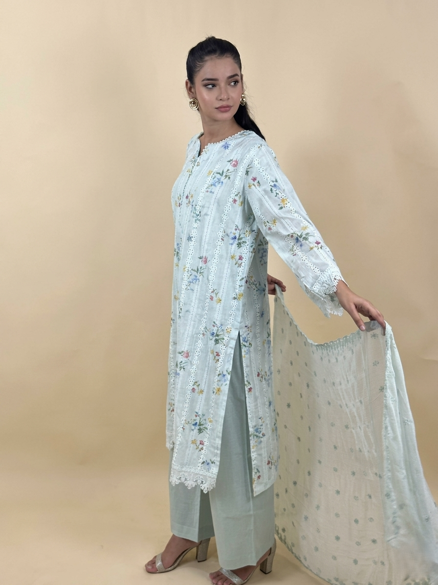 Luxury Pret 3pc dress - A9031 - Image 4