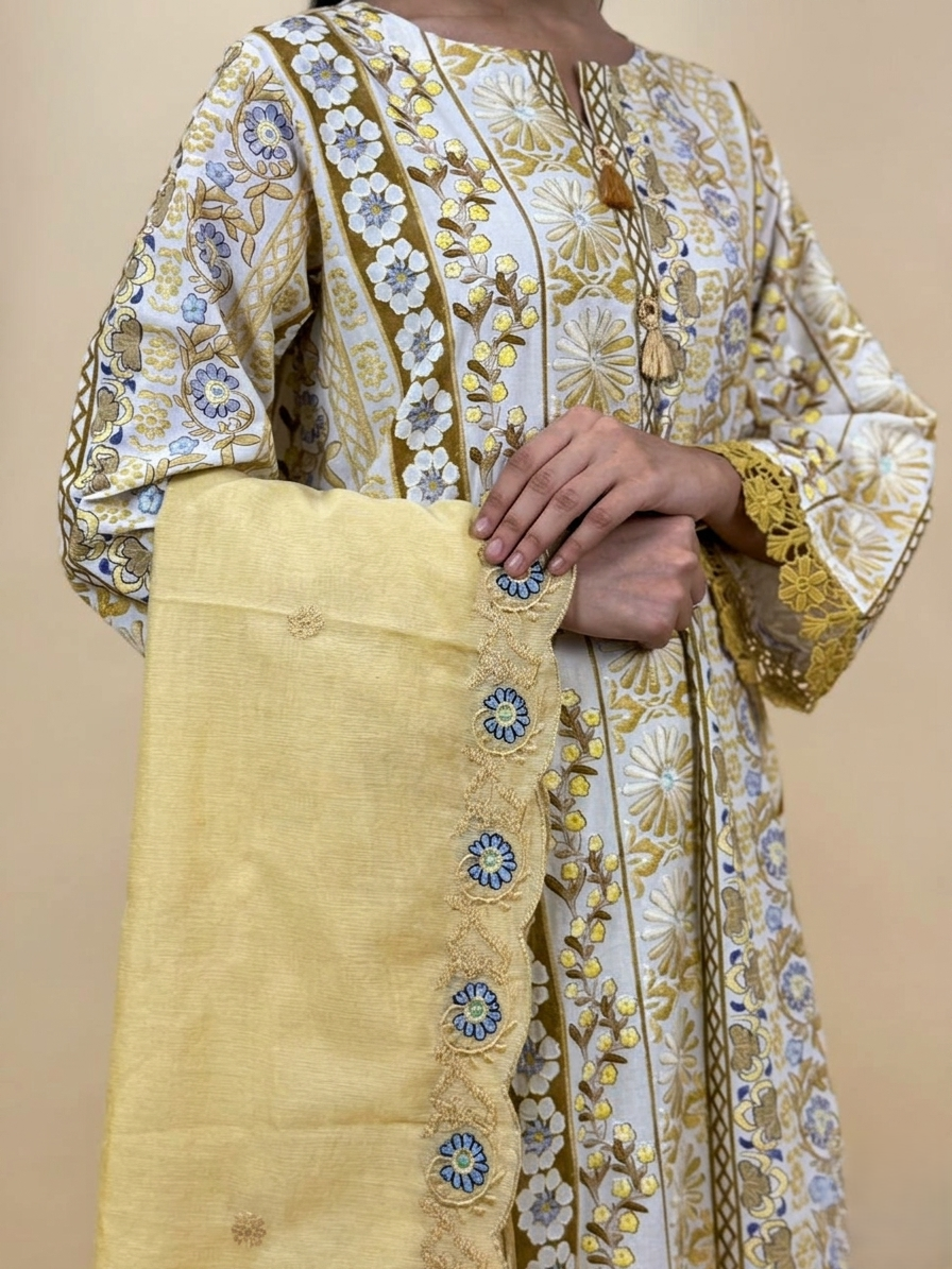 Luxury Pret 3pc dress - A9034 - Image 2